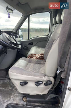 Грузопассажирский фургон Renault Master 2005 в 