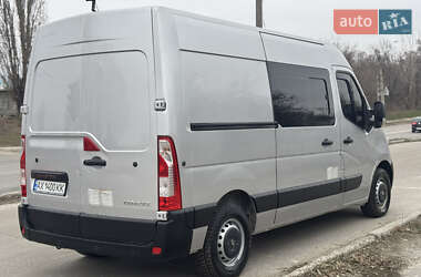 Вантажопасажирський фургон Renault Master 2015 в Харкові