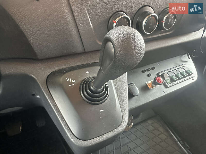 Автомобіль швидкої допомоги Renault Master 2020 в Києві фото 10 Автомобіль швидкої допомоги Renault Master 2020 в Києві