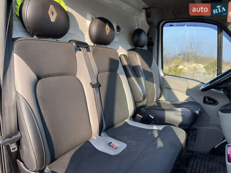 Грузовой фургон Renault Master 2008 в Торчине