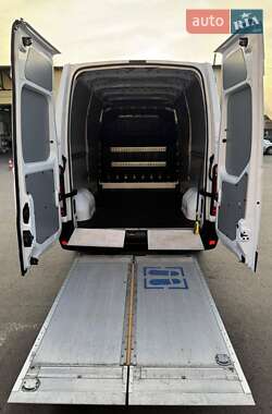 Грузовой фургон Renault Master 2021 в 