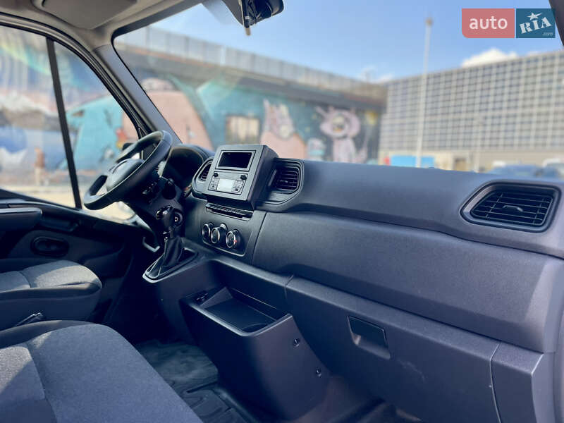 Грузовой фургон Renault Master 2020 в Луцке