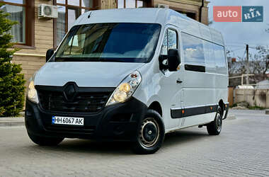 Грузопассажирский фургон Renault Master 2016 в 