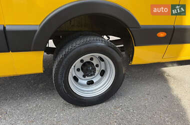 Грузовой фургон Renault Master 2017 в 