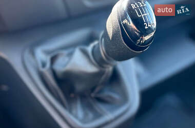 Грузовой фургон Renault Master 2019 в 