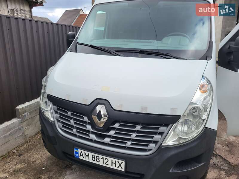 Грузовой фургон Renault Master 2015 в Житомире