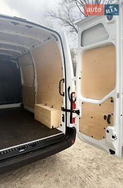 Грузовой фургон Renault Master 2020 в 
