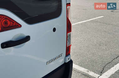Грузовой фургон Renault Master 2016 в 