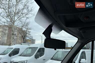 Вантажний фургон Renault Master 2018 в 