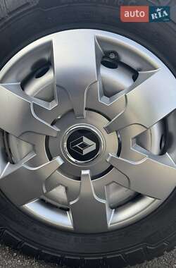 Грузовой фургон Renault Master 2021 в 