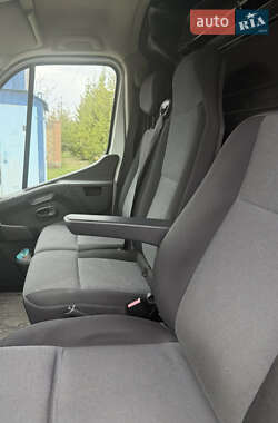 Грузовой фургон Renault Master 2018 в 