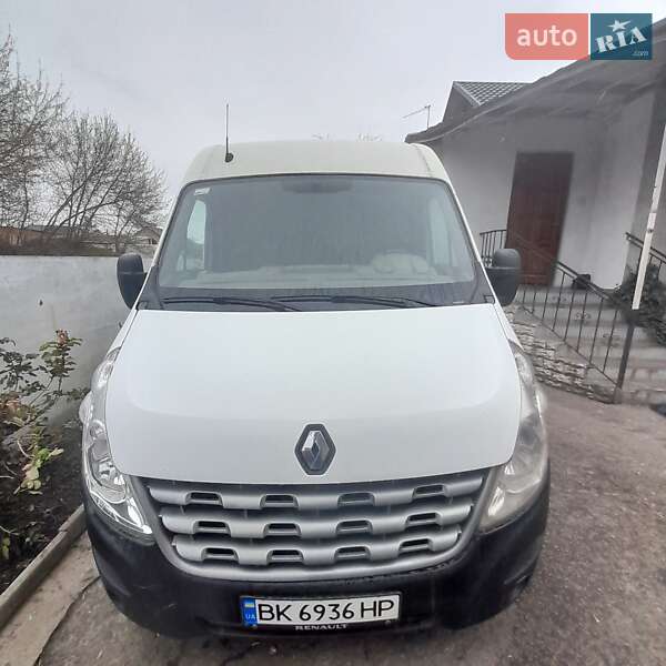 Грузовой фургон Renault Master 2011 в 