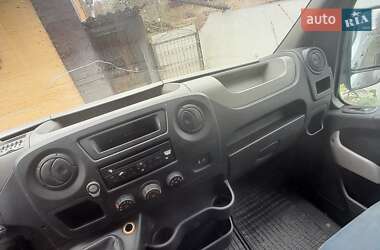 Грузовой фургон Renault Master 2011 в 