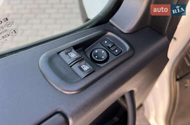 Вантажний фургон Renault Master 2021 в 