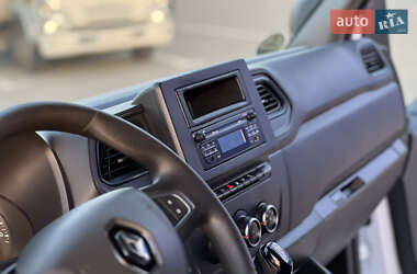Вантажний фургон Renault Master 2021 в 