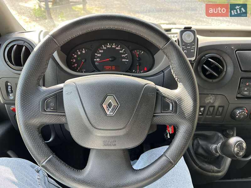 Автовоз Renault Master 2012 в Бродах