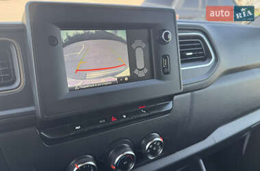 Грузовой фургон Renault Master 2022 в 