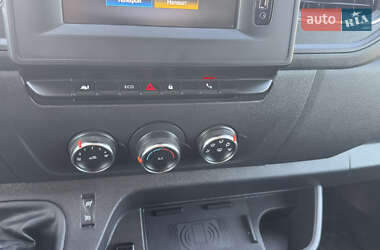 Грузовой фургон Renault Master 2022 в 