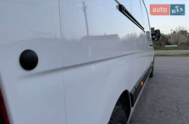 Вантажний фургон Renault Master 2021 в 