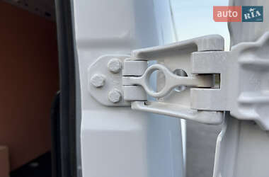 Вантажний фургон Renault Master 2021 в 