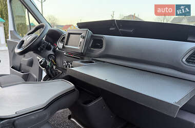 Вантажний фургон Renault Master 2021 в 
