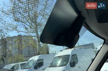 Грузовой фургон Renault Master 2021 в 