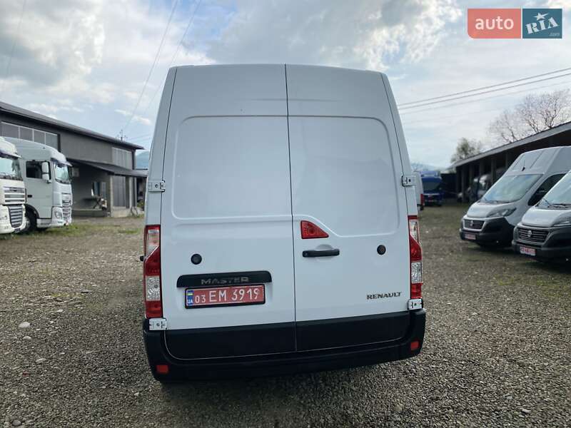 Вантажний фургон Renault Master 2018 в Хусті