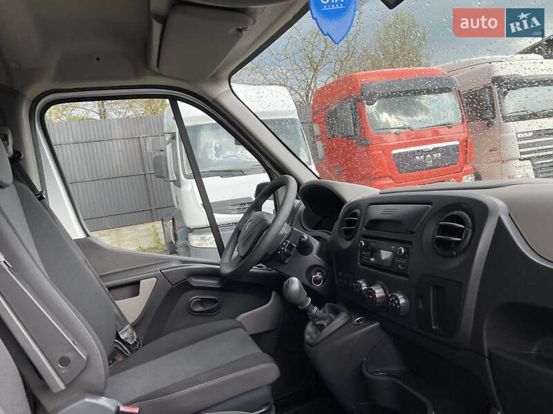 Вантажний фургон Renault Master 2018 в Хусті