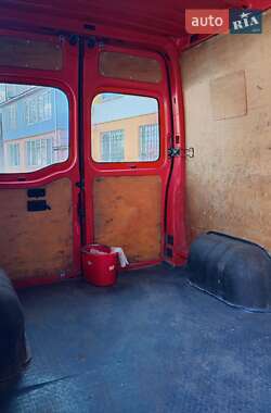 Грузовой фургон Renault Master 2005 в 