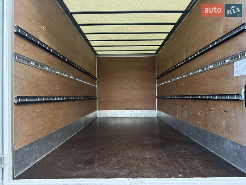 Вантажний фургон Renault Master 2019 в Рівному
