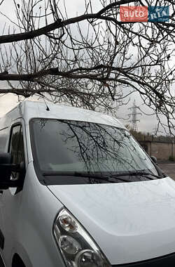Грузовой фургон Renault Master 2016 в 
