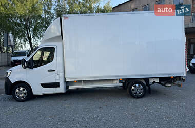 Грузовой фургон Renault Master 2022 в 