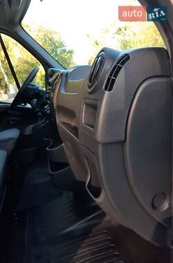 Грузовой фургон Renault Master 2018 в 