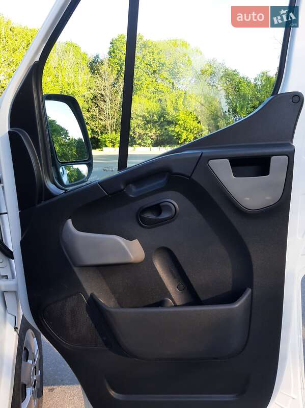 Грузовой фургон Renault Master 2018 в Полтаве