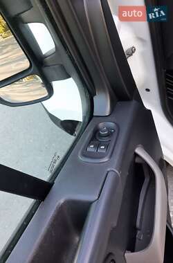 Грузовой фургон Renault Master 2018 в 