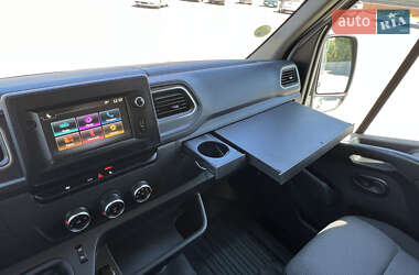 Грузовой фургон Renault Master 2019 в 