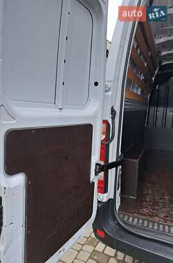 Грузовой фургон Renault Master 2019 в 