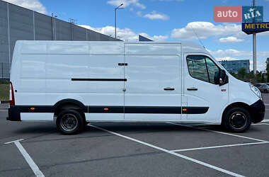 Грузовой фургон Renault Master 2015 в 