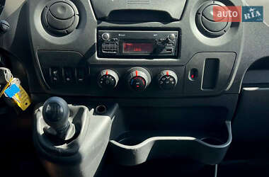 Грузовой фургон Renault Master 2015 в 