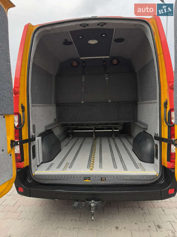 Мікроавтобус Renault Master 2016 в Чернівцях