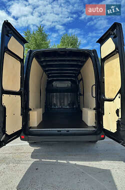 Вантажний фургон Renault Master 2020 в 