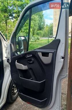 Грузовой фургон Renault Master 2014 в 