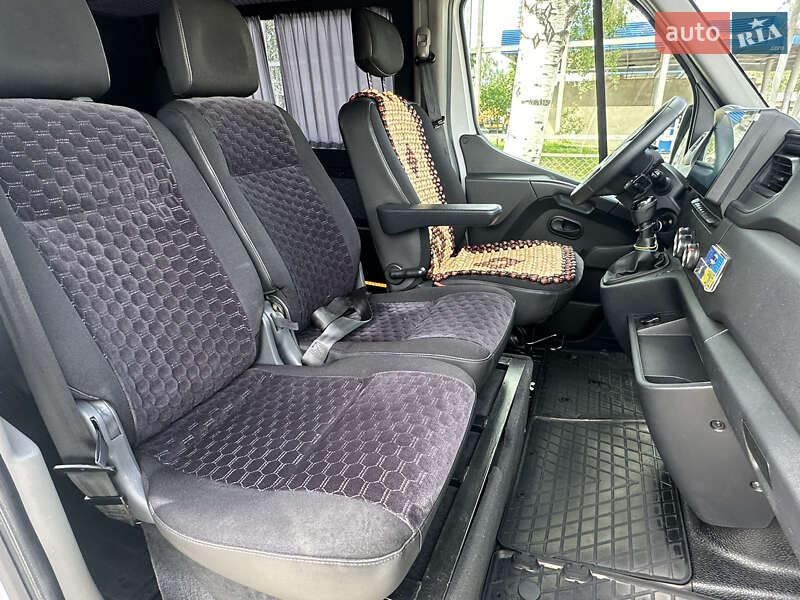 Грузопассажирский фургон Renault Master 2020 в Черновцах