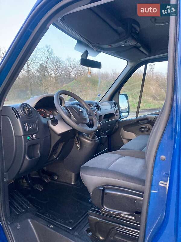 Автовоз Renault Master 2012 в Ківерцях