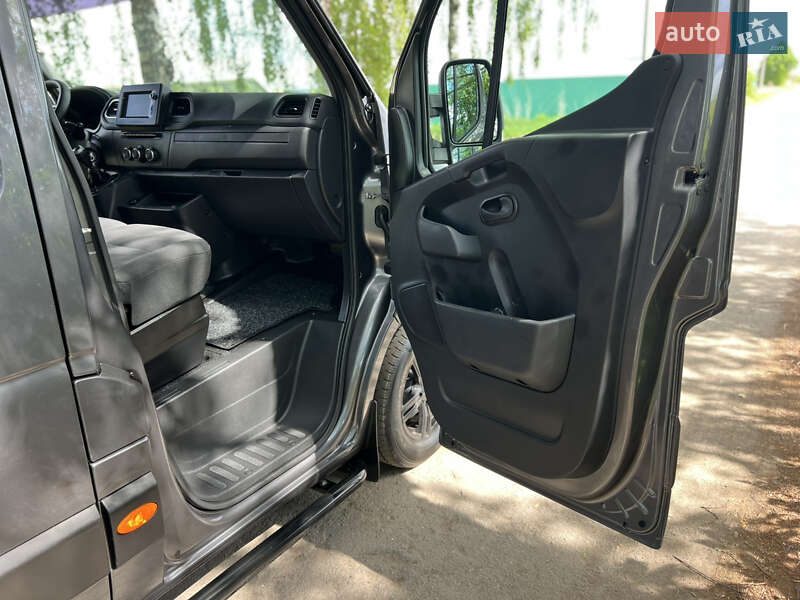 Вантажний фургон Renault Master 2021 в Дубні