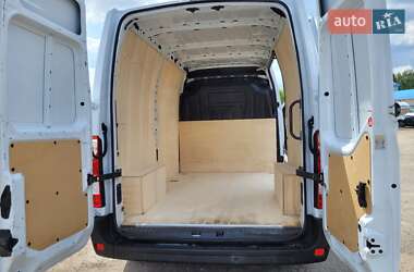 Грузовой фургон Renault Master 2021 в 