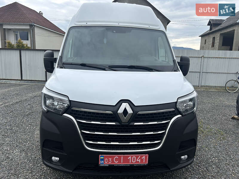 Вантажний фургон Renault Master 2020 в Хусті