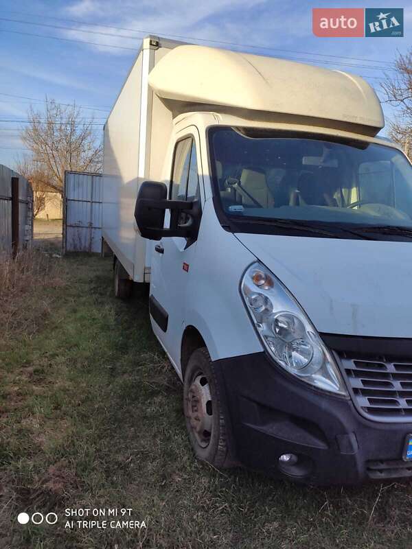 Грузовой фургон Renault Master 2015 в 