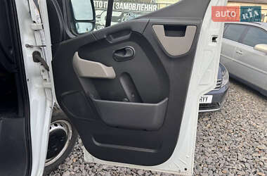 Грузовой фургон Renault Master 2016 в 