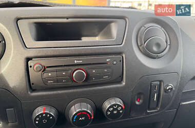 Грузовой фургон Renault Master 2016 в 